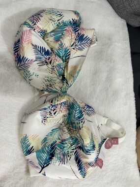Cacique White bra with Teal, Navy & Blush Leaf Print